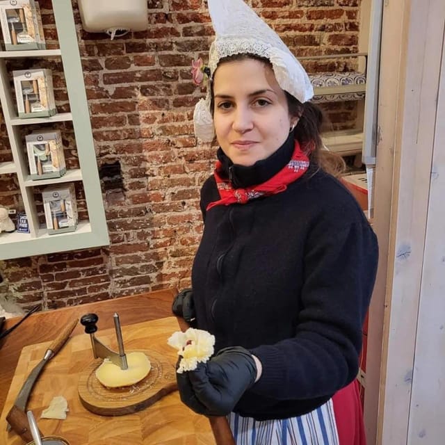 Amsterdam: Food Walking Tour - Savoring Dutch Delicacies
