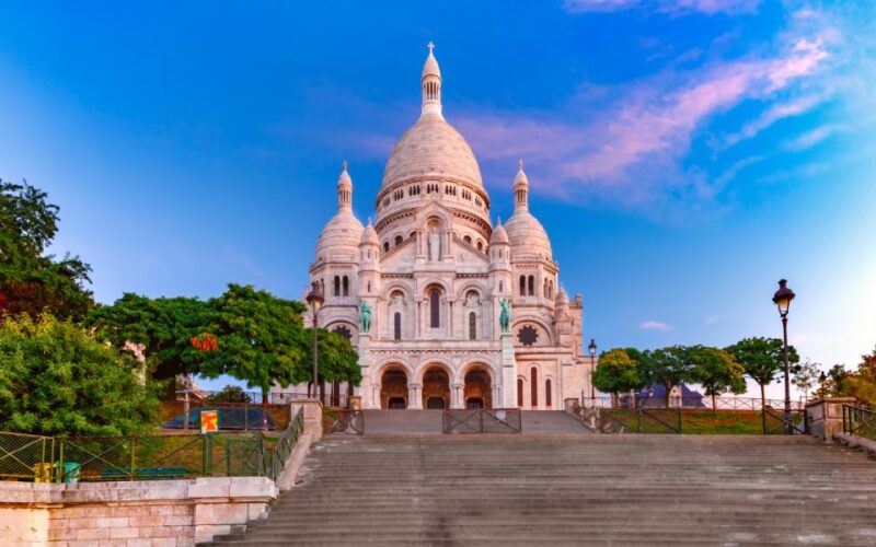 Amsterdam: Full-Day Trip to Paris & Highlights Walking Tour - Experienced and Hospitable Driver