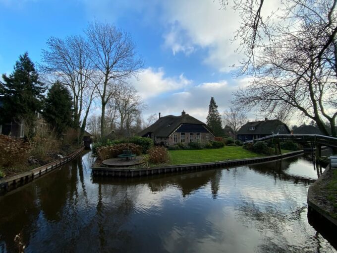Amsterdam: Giethoorn, Afsluitdijk and Zaanse Schans Day Trip - Frequently Asked Questions
