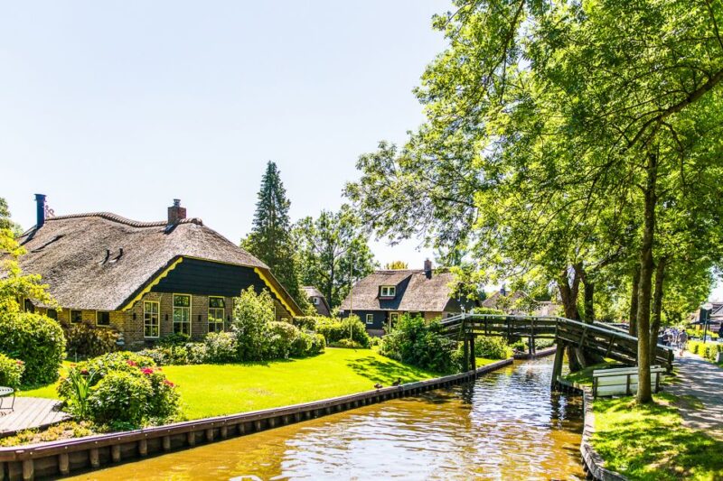Amsterdam: Giethoorn Day Trip With Boat Tour - Inclusions