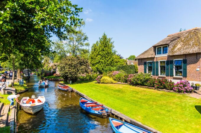Amsterdam: Giethoorn Day Trip With Boat Tour - Customer Ratings and Feedback