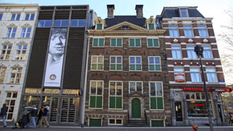 Amsterdam: Guided Anne Frank City Walking Tour - Meeting Point and Essentials