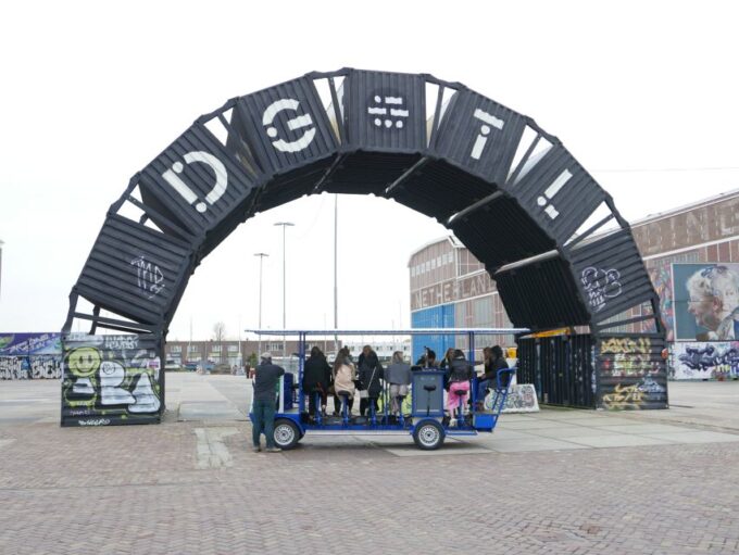 Amsterdam: Guided Beer or Prosecco Bike Tour - Customer Ratings
