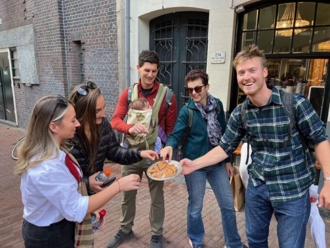 Amsterdam: Guided Food Tour With 8 Tastings and Drinks - Guided Tour of Canals