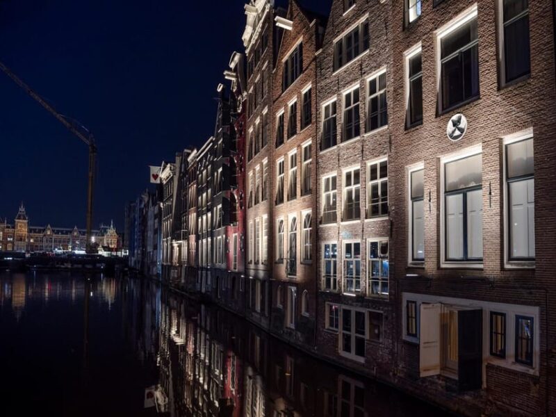 Amsterdam Haunted History Walking Tour - Guided Tour Features