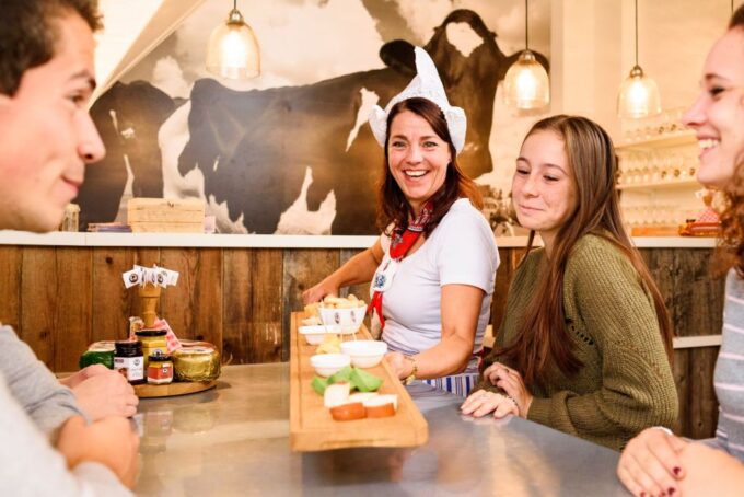 Amsterdam: Henri Willig Cheese Tasting Experience - Authentic Cheese-Making Process