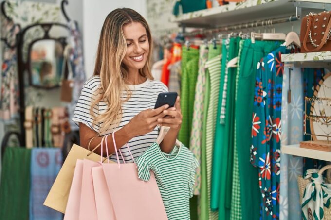 Amsterdam: High-End Fashion Shopping Walking Tour - Meeting Point and Duration