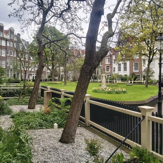 Amsterdam Highlights: Friendly Walking Tour - Key Points