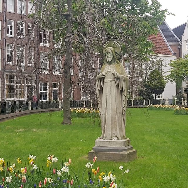 Amsterdam Highlights: Friendly Walking Tour - Cancellation Policy