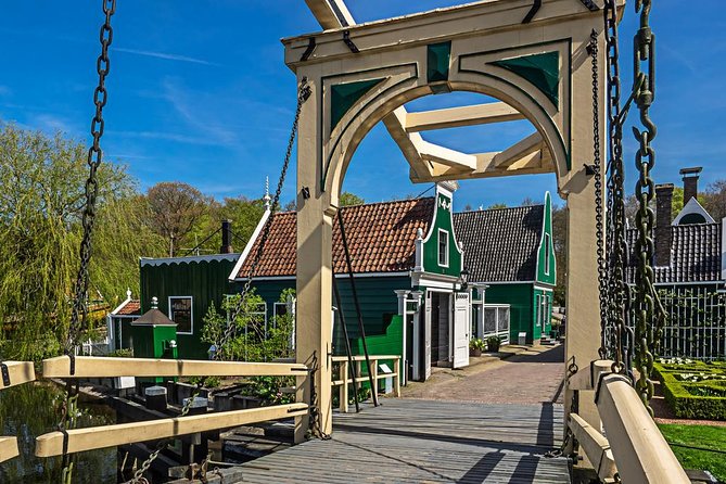 Amsterdam in a Nutshell 4 Hour Private Car Tour and Amsterdam Born Private Guide - Comfort and Transportation Details