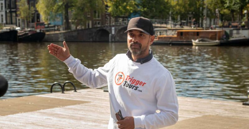 Amsterdam: Jewish Quarter and History Guided Tour - Exploring the Jewish Quarter