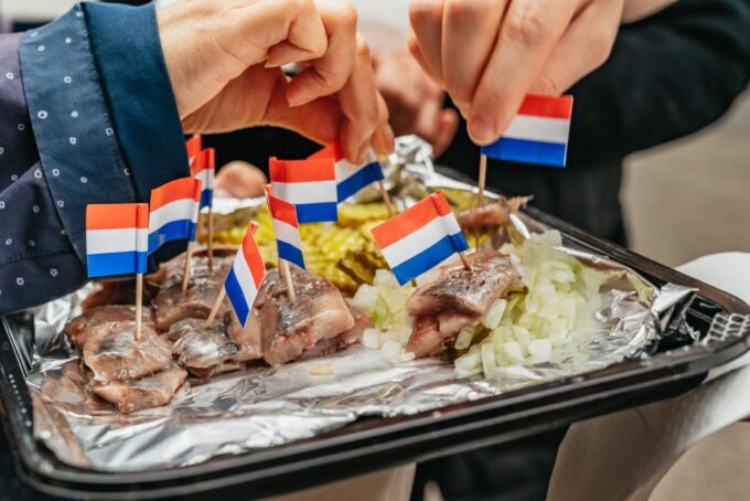 Amsterdam: Jordaan District Local Food Walking Tour - What to Bring