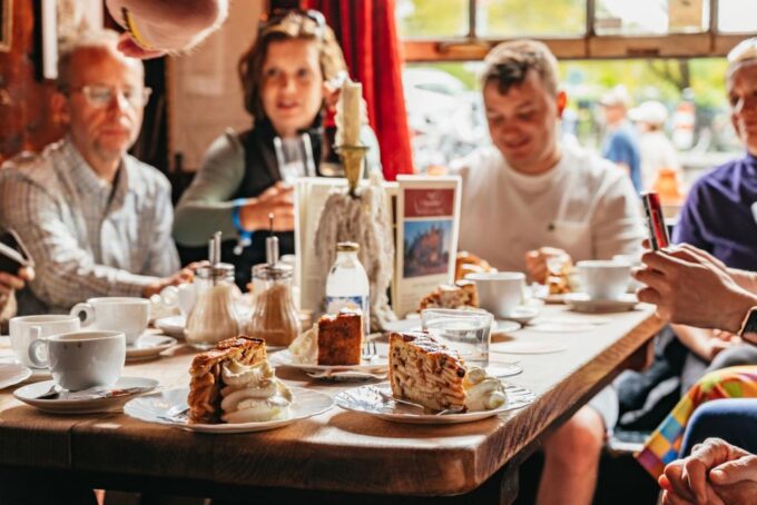 Amsterdam: Jordaan District Local Food Walking Tour - Local Food Tastings