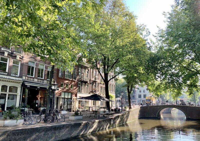 Amsterdam: Jordaan District Tour With a German Guide - Exploring the Jordaan District