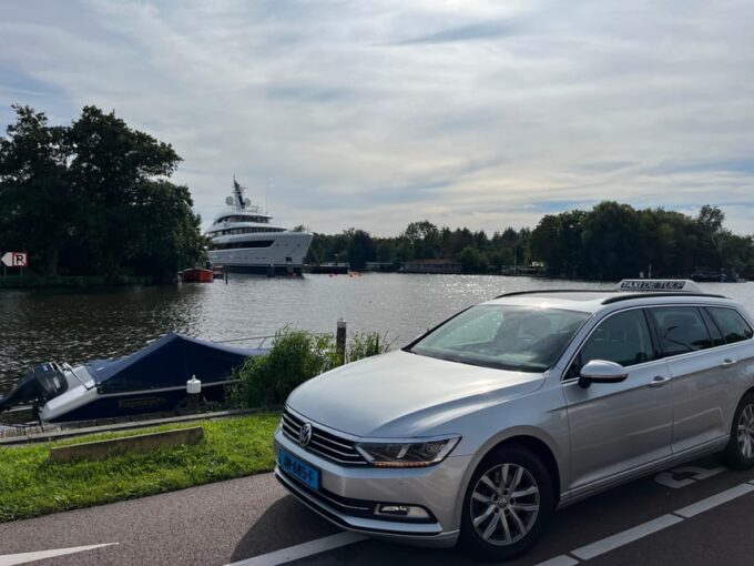 Amsterdam: Keukenhof and Tulip Fields Private Day Trip - Frequently Asked Questions