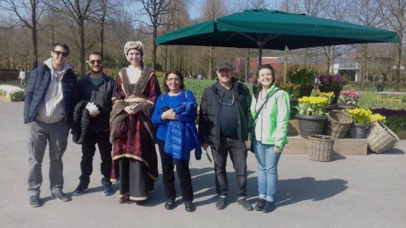 Amsterdam: Keukenhof Gardens Guided Tour Spanish and English - Transportation and Meeting Point