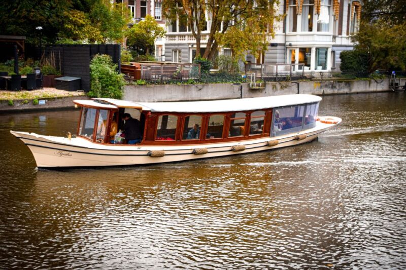 Amsterdam: Light Festival Boat Tour With Snacks and Drinks - Highlights of the Tour