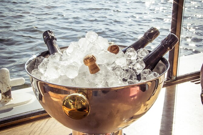 Amsterdam Luxury Oysters & Bubble'S Cruise With Unlimited Drinks - Group Size