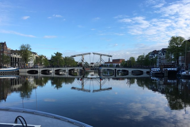 Amsterdam Morning Canal Cruise With Coffee and Tea - Accessibility and Restrictions