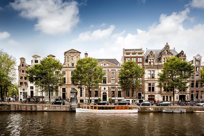 Amsterdam Museum of the Canals Admission Ticket With Audiotour - Audio Guide Features