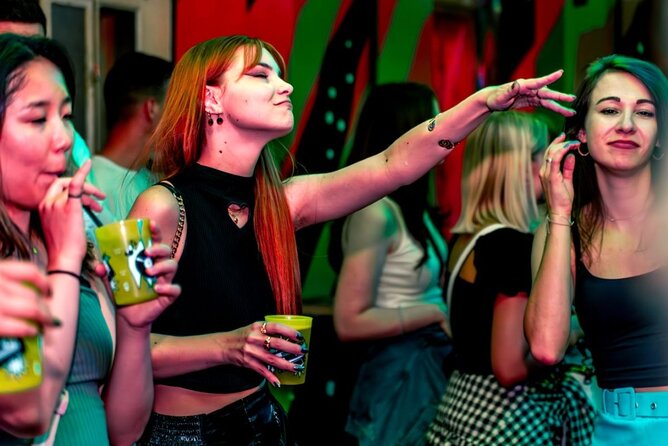 Amsterdam New Years Eve Pub Crawl - Key Points
