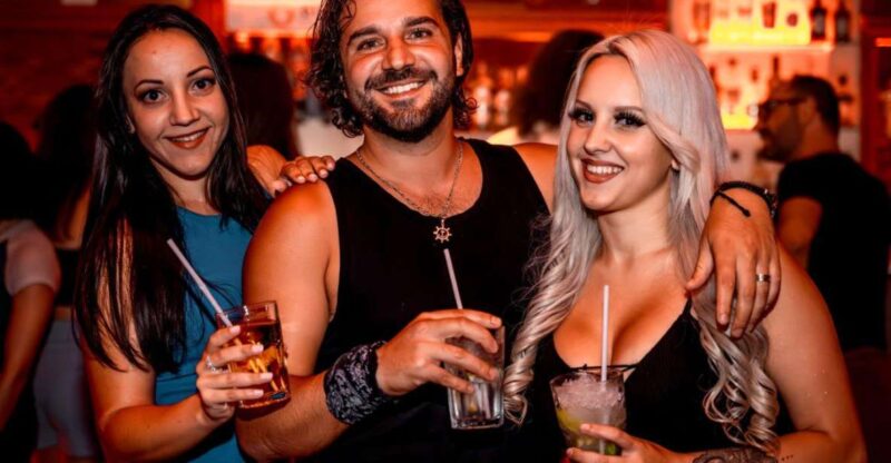 Amsterdam: New Years Eve Pub Crawl With VIP Club Entry - Important Information