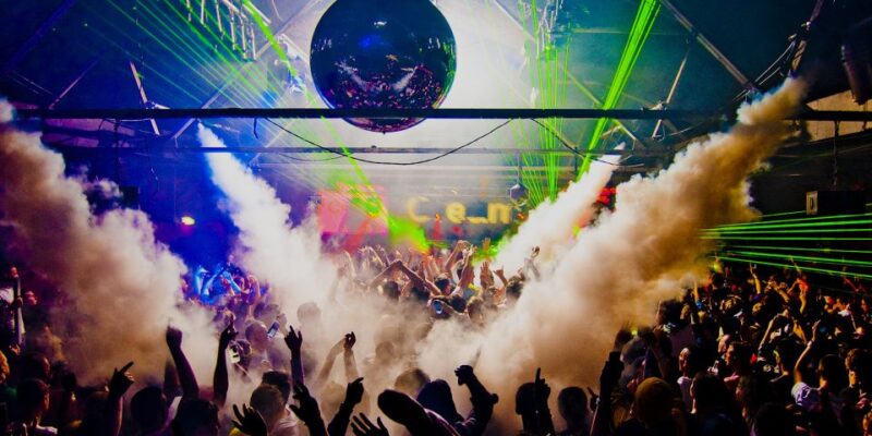 Amsterdam Nightlife Ticket and Pathé Movie Ticket - Movie Experience
