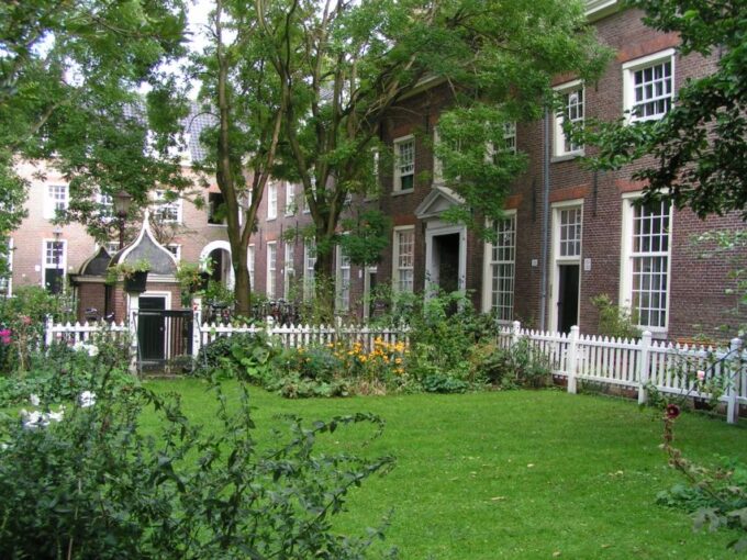 Amsterdam Old City Private Walking Tour - Wheelchair Accessibility
