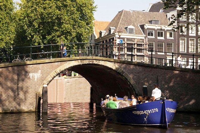 Amsterdam Open Boat Sightseeing Canal Cruise - Meeting Point and Logistics