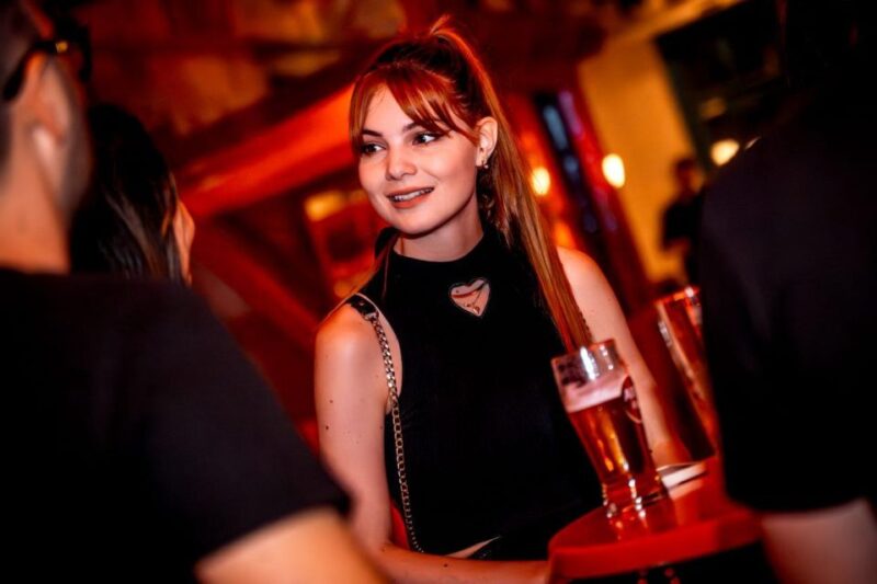 Amsterdam: Original Pub Crawl Party With VIP Entrance - Inclusions and Meeting Point