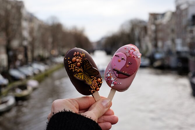 Amsterdam: Photowalk at the Canals - Connecting With the Local Culture