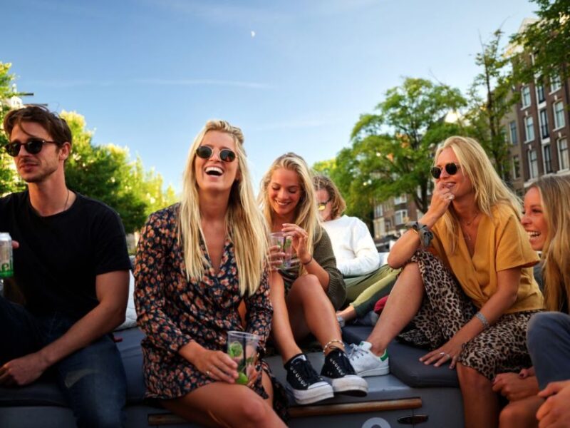 Amsterdam: Private BBQ Cruise With Personal Chef & Drinks - Accessibility and Language Support