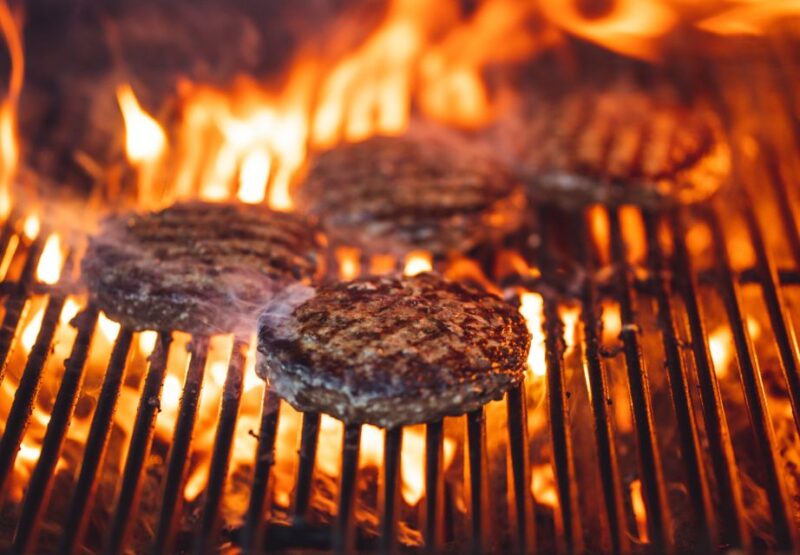 Amsterdam: Private BBQ Cruise With Personal Chef & Drinks - Meeting Point and Logistics