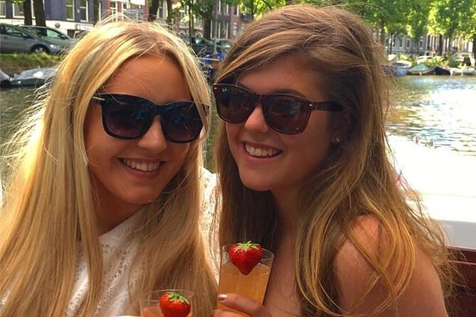 Amsterdam Private Canal Cruise With Live Guide and Drinks - Live Commentary and Eco-friendly Sightseeing