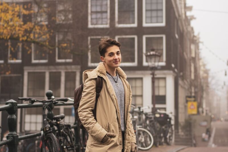 Amsterdam: Private Photoshoot Session With Edited Photos - Professional Photographers Expertise