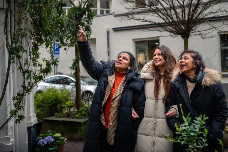 Amsterdam: Professional Photoshoot at the Canals - Customer Ratings and Feedback