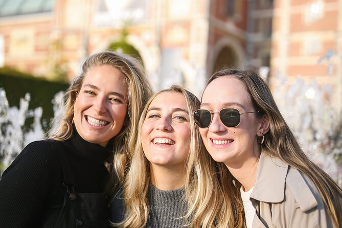 Amsterdam: Professional Rijksmuseum & Museumplein Photoshoot - Meeting and Pickup
