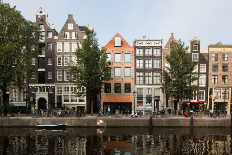 Amsterdam: Red Light District 1-hour Smartphone Audio Tour - Pricing and Inclusions