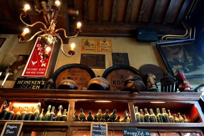 Amsterdam: Red Light District 1-hour Smartphone Audio Tour - Key Sightseeing Stops