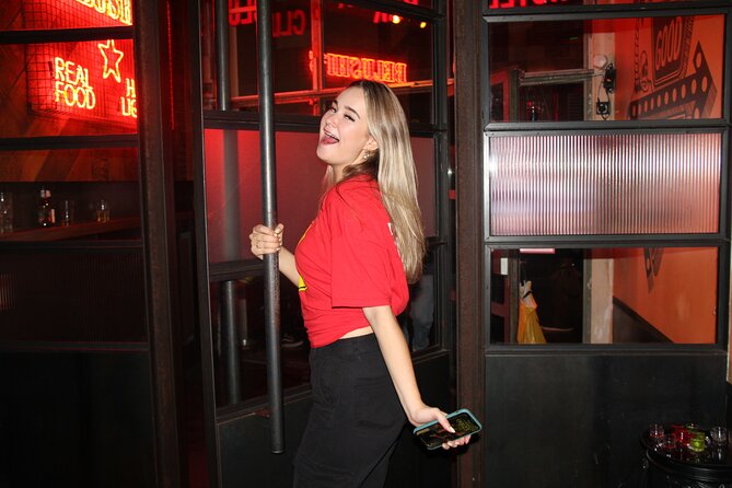 Amsterdam Red Light District Bar and Club Crawl - Socialization With Revelers