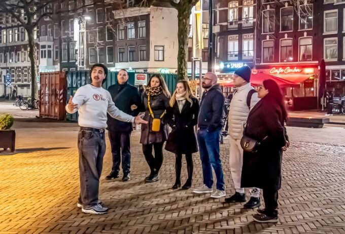 Amsterdam Red Light District & Coffee Shop Tour - Service and Organization