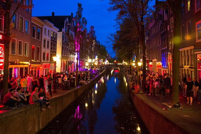 Amsterdam Red Light District Group Tour - Group Size