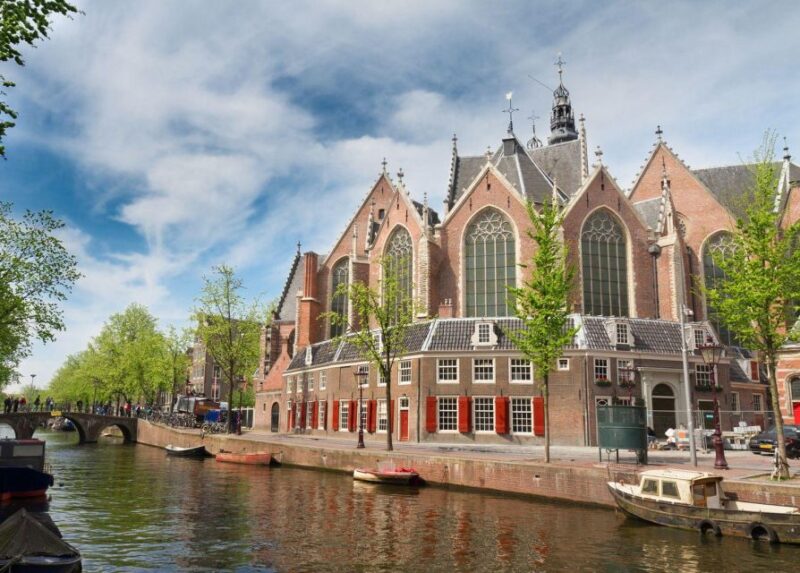 Amsterdam: Red Light District Horrors Audio Walking Tour App - Uncovering the Serial Killers History