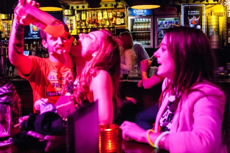 Amsterdam: Red Light District Pub Crawl - Booking and Cancellation