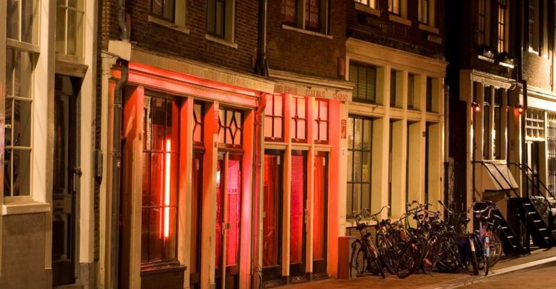 Amsterdam Red Light District Tour With a Local Guide - Key Points