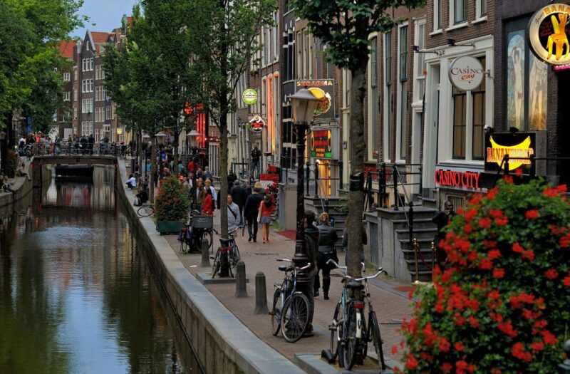 Amsterdam Red Light District Tour With a Local Guide - Guided Tour Details