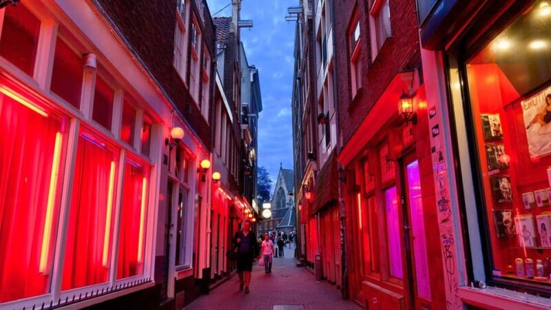 Amsterdam Red Light District Uncovered: The Untold Story - Key Points