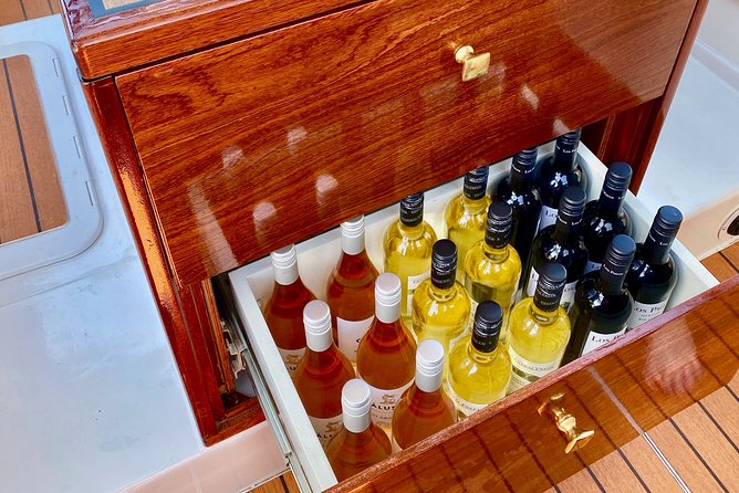 Amsterdam Small-Group Canal Cruise Including Snacks and Drinks - Cruise Duration and Inclusions