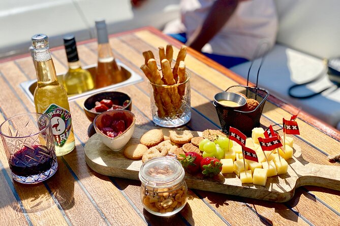 Amsterdam Small-Group Canal Cruise Including Snacks and Drinks - Personalized Cruising Experience