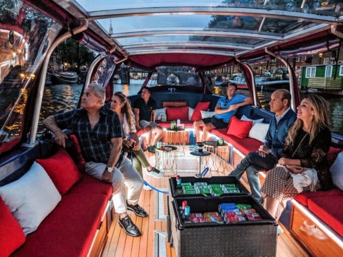 Amsterdam: Smoke and Lounge City Boat Cruise - Guidance and Anecdotes